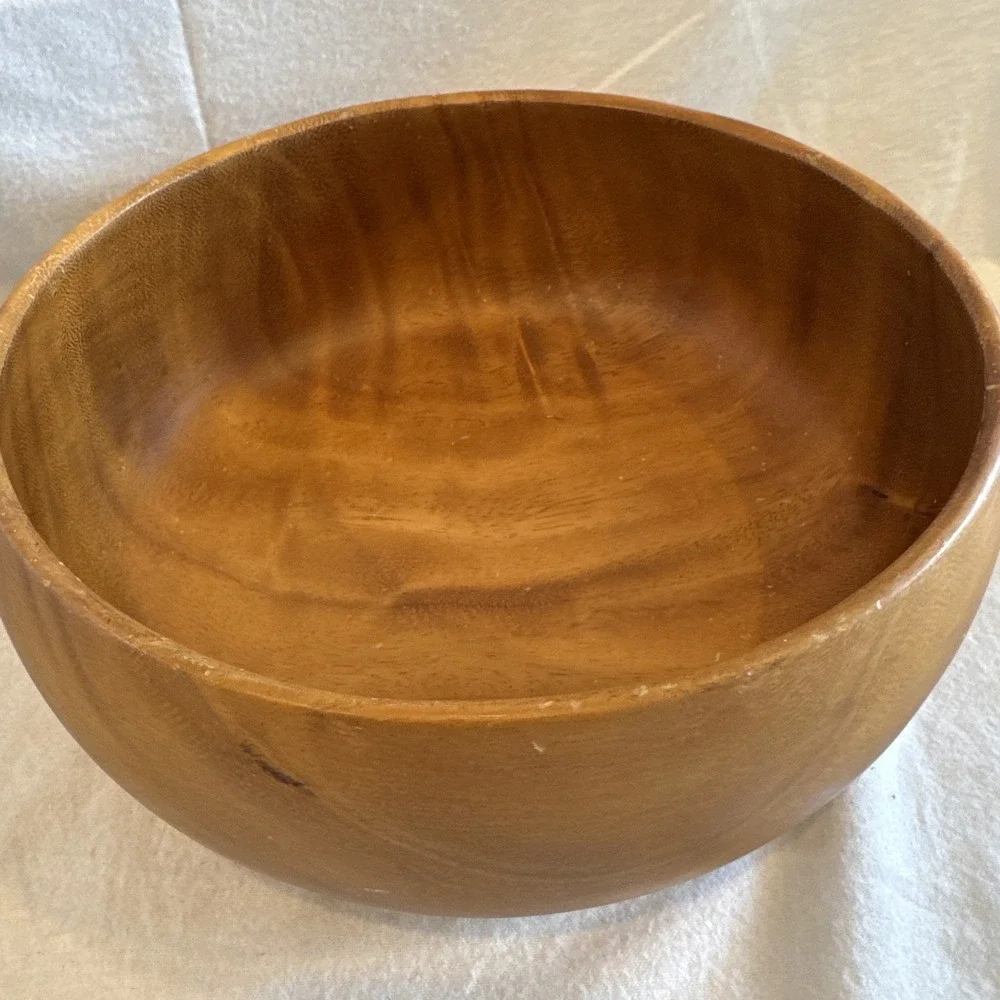 Pacific Merchants Acacia Wood Round Calabash Bowl Handcrafted 9